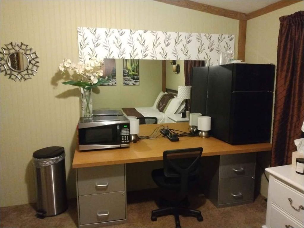 ROOM FOR RENT w/ensuite Bathroom! 700