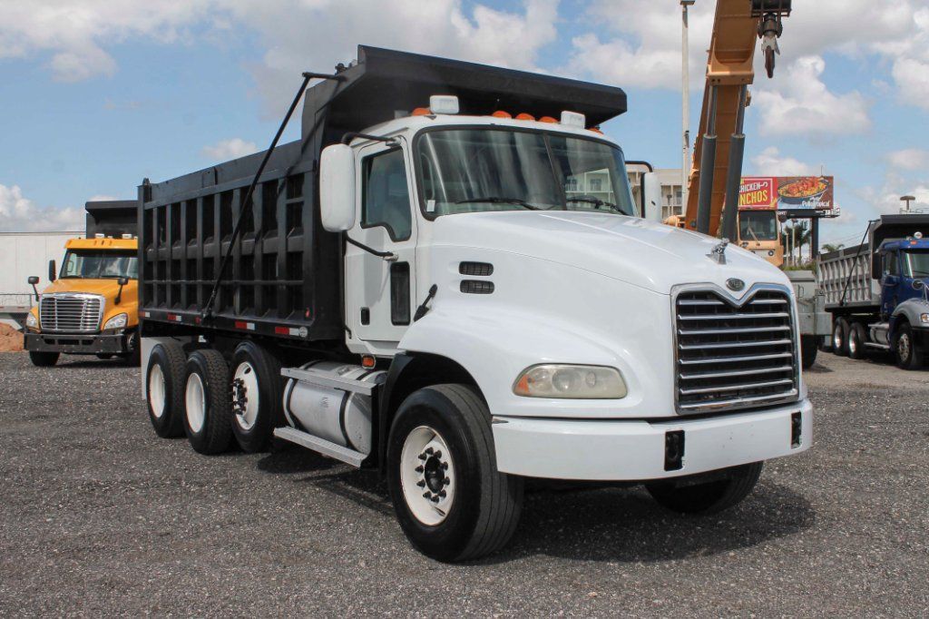2006 Mack Vision Tri Axle Dump Truck For Sale