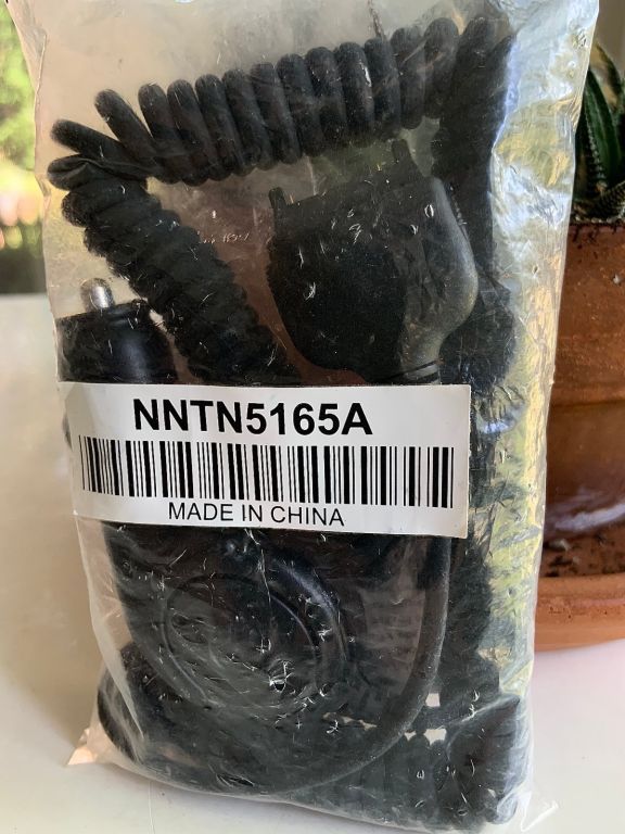 Free - NEW "Old" Vintage Tech-Motorola Cell Phone / Car Lighter Charger