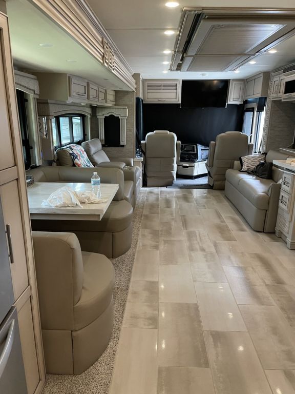 2022 Newmar Ventana 4037 Class A RV For Sale In Fort Myers, Florida 33905