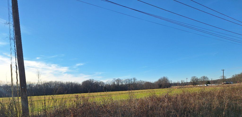 33 COMMERCIAL ACRES ON MAJOR US HWY IN TENN