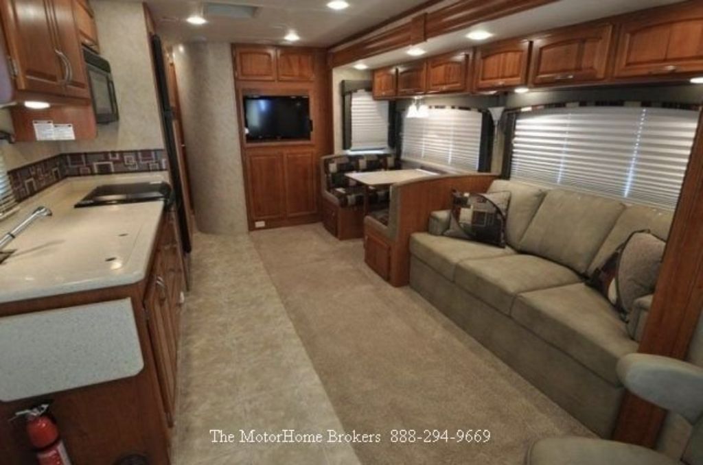2010 Monaco Monarch 33SDD **REDUCED**