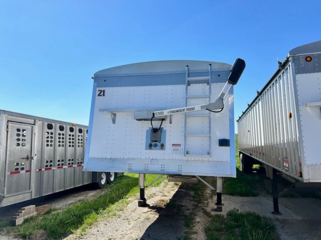 2023 Cornhusker Hopper/Grain Trailer For Sale In Smithville, Missiouri 64089