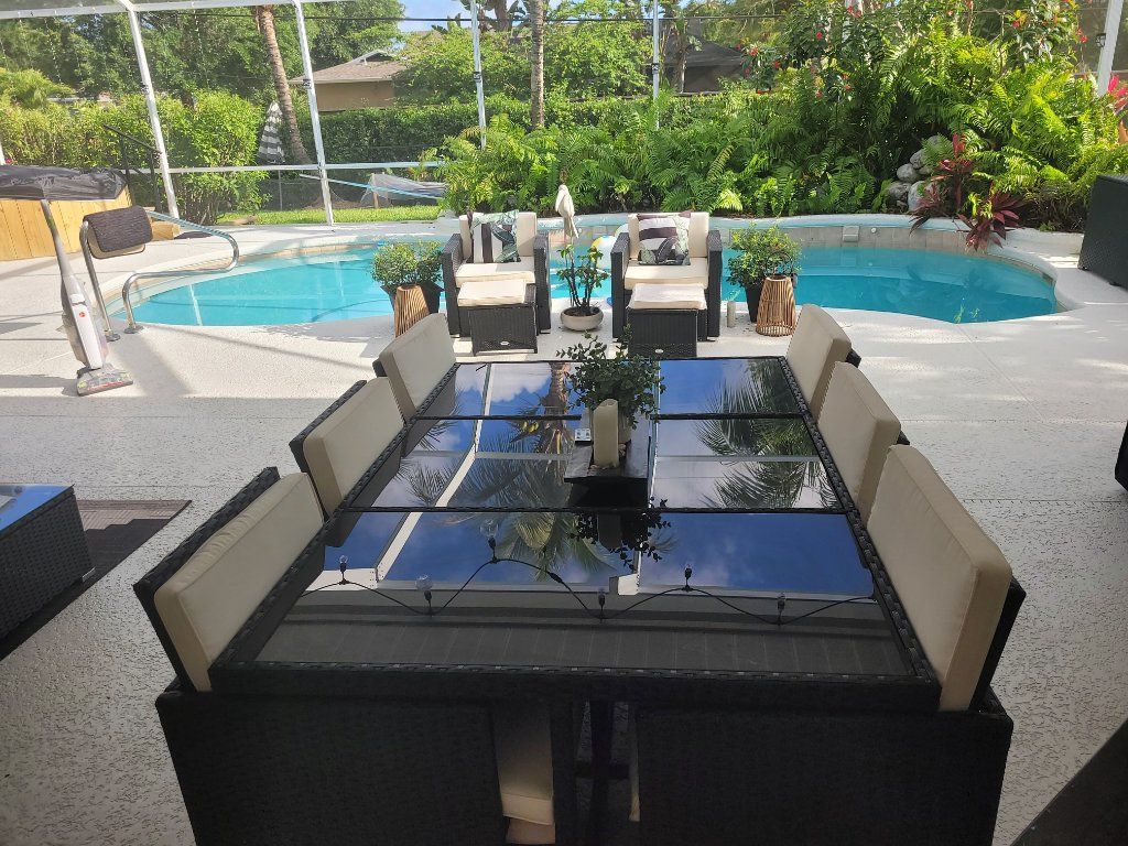 "Newly Decorated Room" available in Cheerful 5 star glam home w/ pool/spa/gazebo!