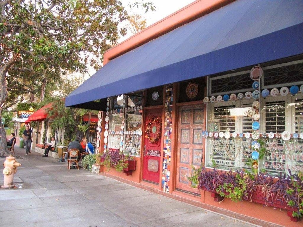 For Sale: 4311 Colfax Avenue 222 in Studio City for $425,000