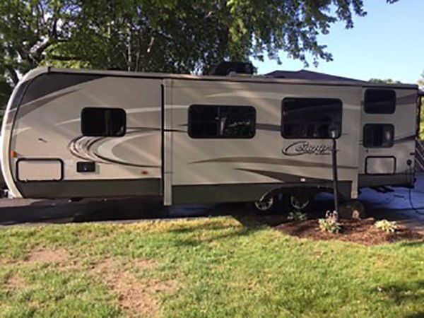 By Owner! 2016 28ft. Keystone Cougar 28 RBS XLITE with Polar Package | Claz