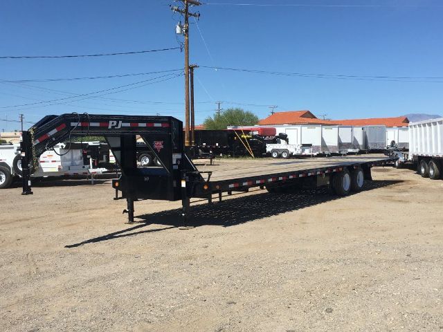 Low Pro Gooseneck Trailer with Hydraulic Dovetail, 36ft Flatdeck ...