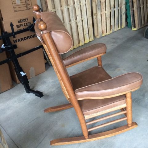 KENNEDY ROCKING CHAIR REPLICA WITH LEATHER CUSHIONS/HEADREST | Claz