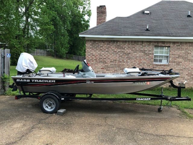 2013 Bass Tracker Pro 165 w/40HP Engine & Trailer | Claz