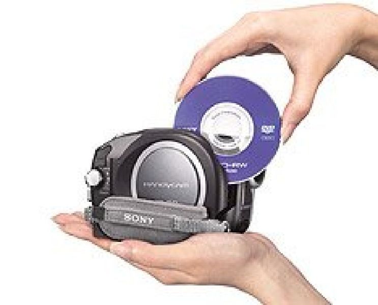 SONY DCRDVD92 DVD Handycam Camcorder w/20x Optical Zoom(accesories