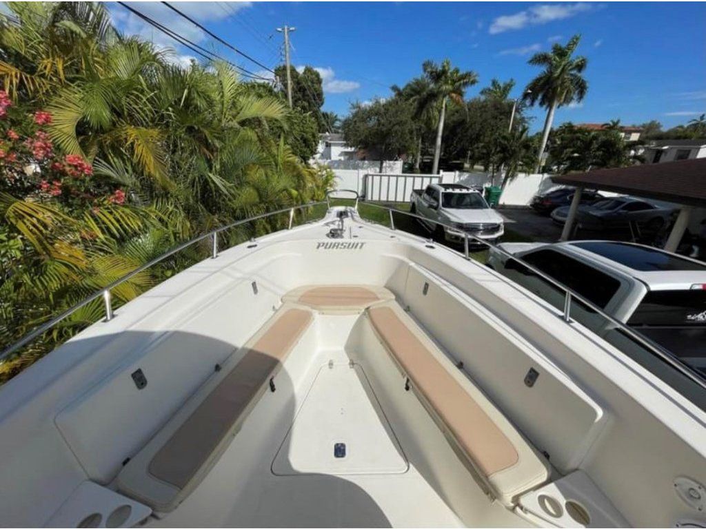 2001 Pursuit 3070 Westchester, Fl 114900
