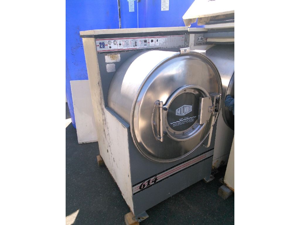 Fair Condition Milnor Front loading washing machine 208-240V stainless steel 30015C4A