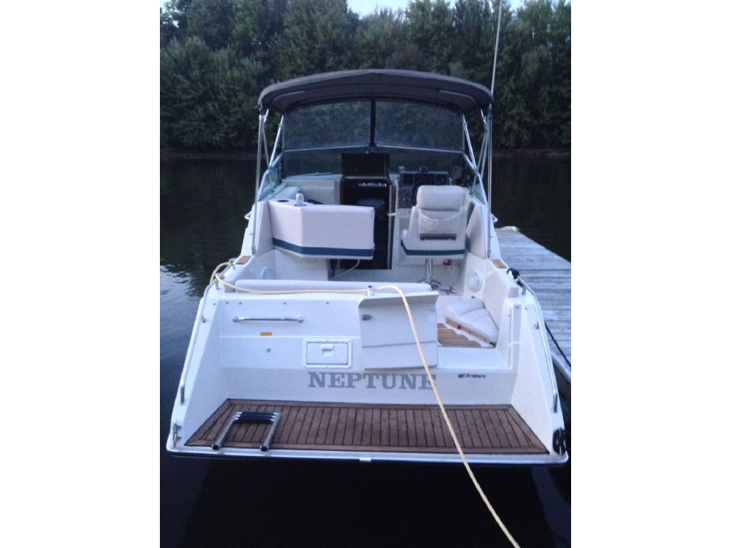 1990 Cruiser Holiday 2570 boat for sale
