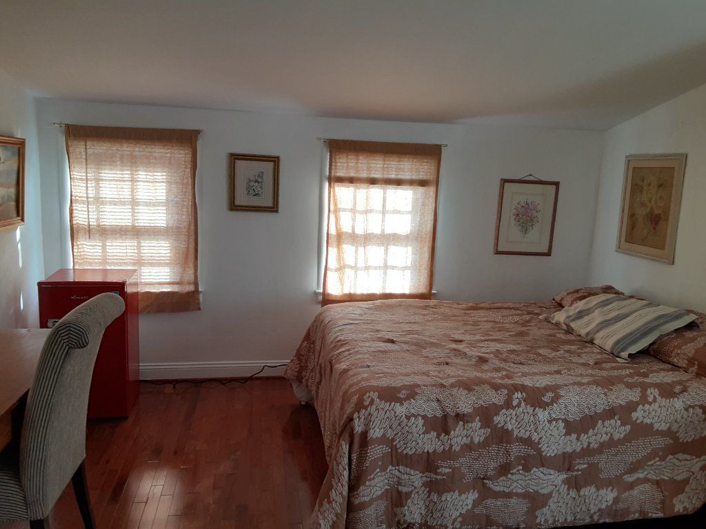 Room for Rent in house