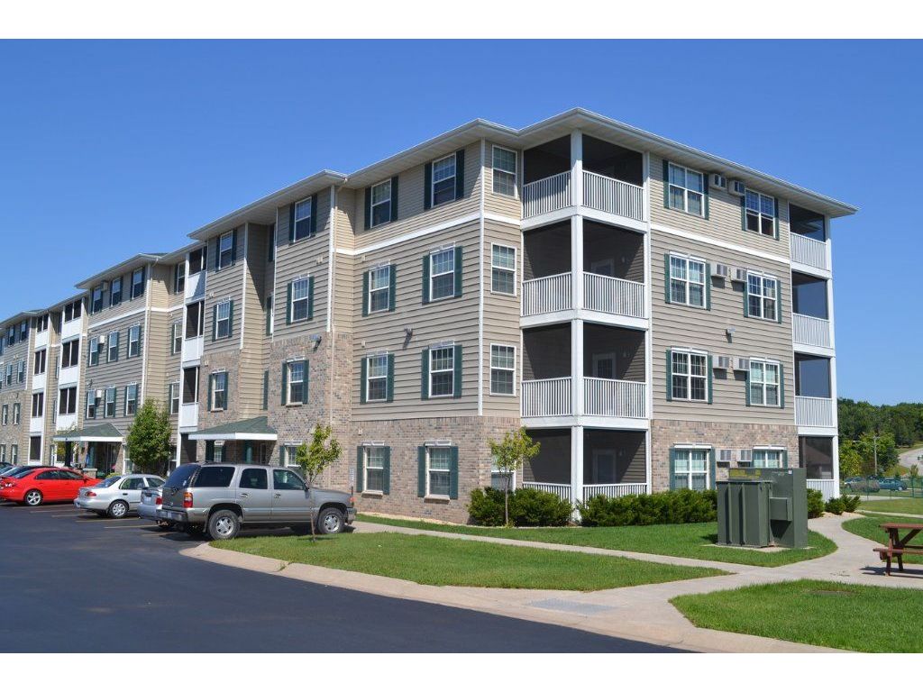 BOULDER RIDGE 1bedroom available in a 2BR, 1BA apartment