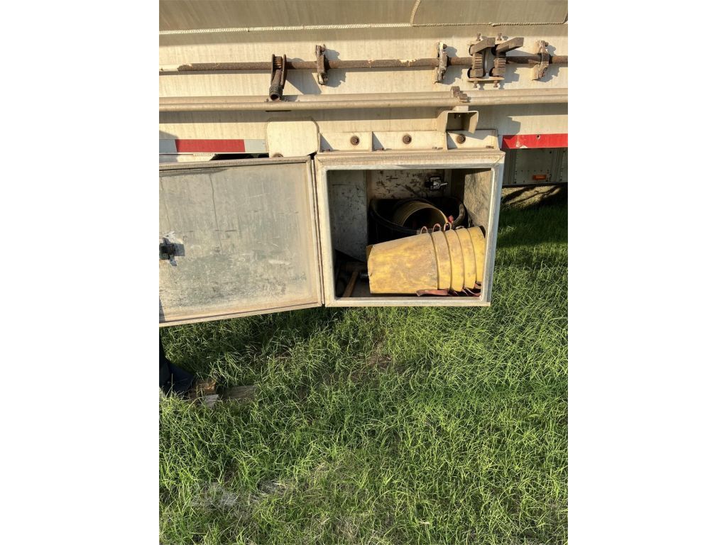 2004 Ledwell Bulk Auger Feed Trailer For Sale In Fletcher, Oklahoma 73541  Get ready to maximize you