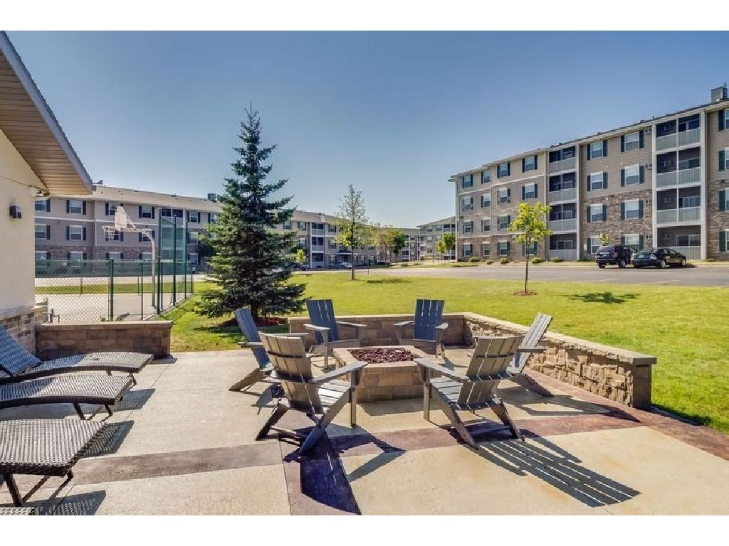 BOULDER RIDGE 1bedroom available in a 2BR, 1BA apartment