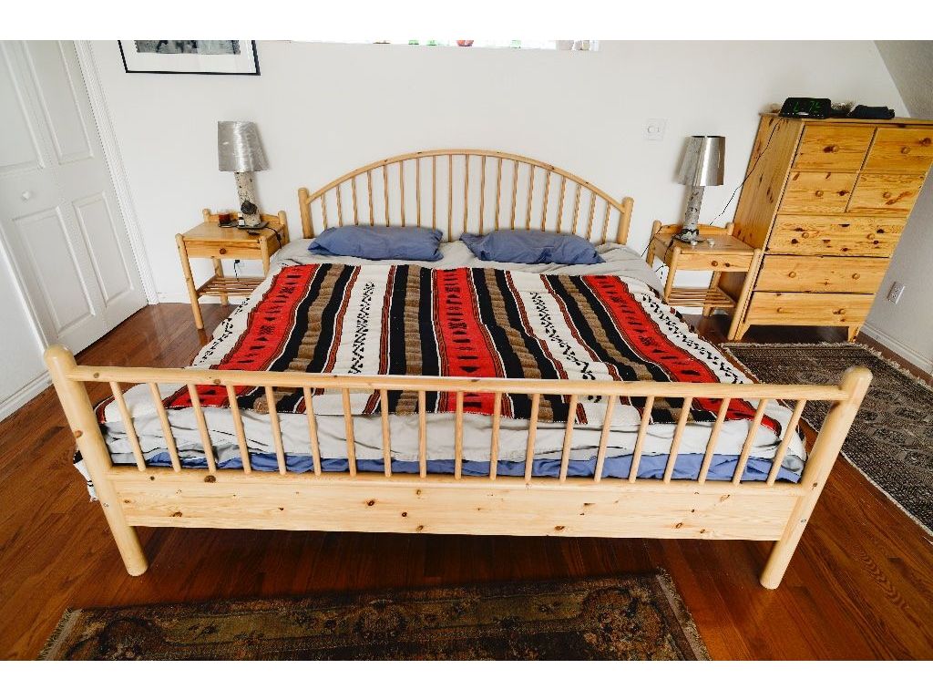 King size Bed