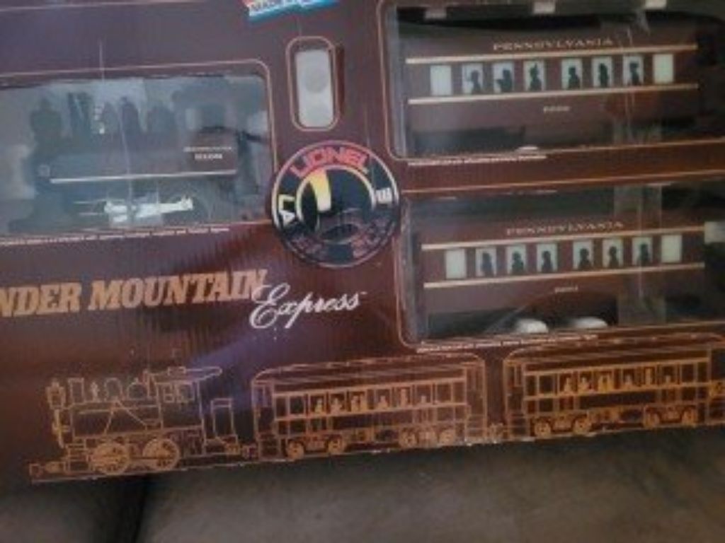 LIONAL TRAINS  BIG  COMPLETE.