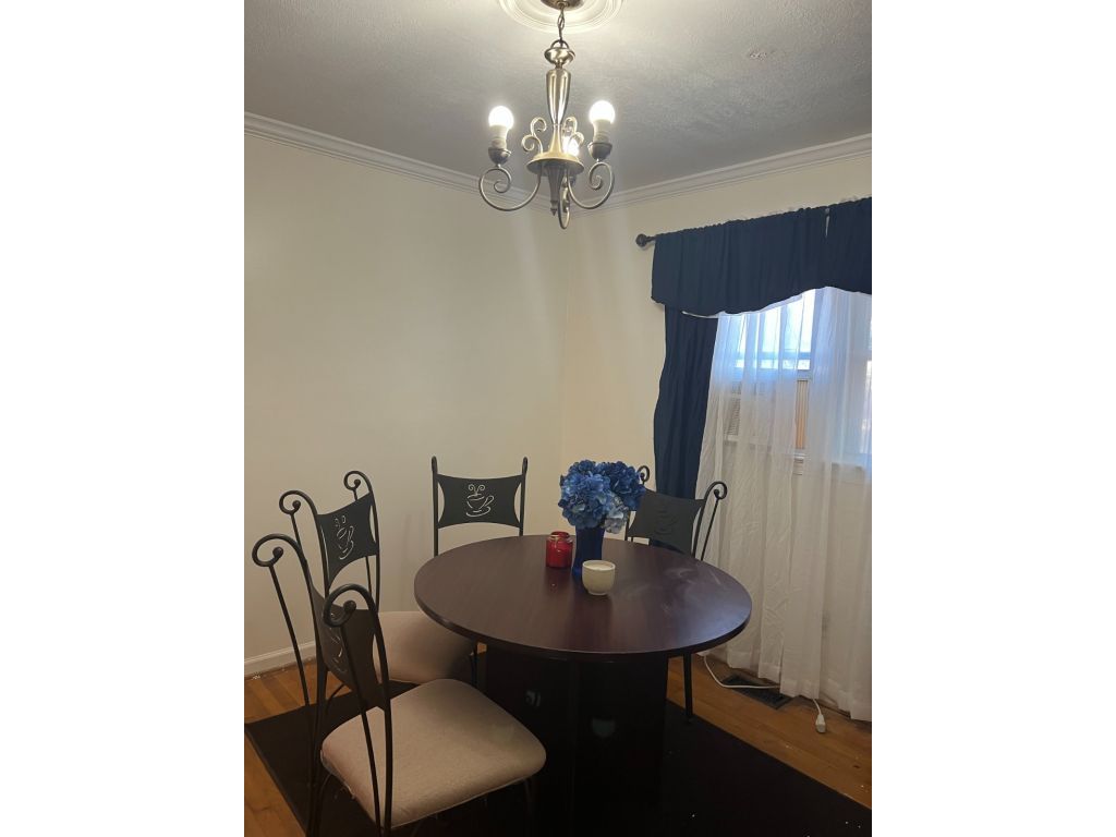 Furnished Rooms for Rent 750-975