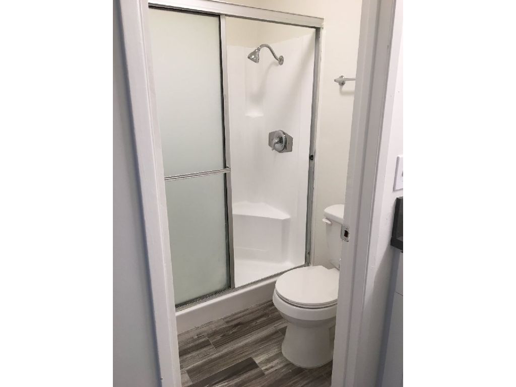 MASTER ROOM FOR RENT/ROOMMATE WANTED