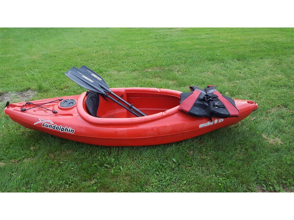 Sundolphin Aruba 8' sit-in kayak, XL life vest, & Seasense paddle
