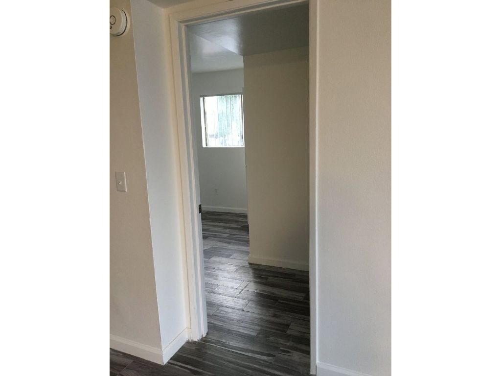 MASTER ROOM FOR RENT/ROOMMATE WANTED