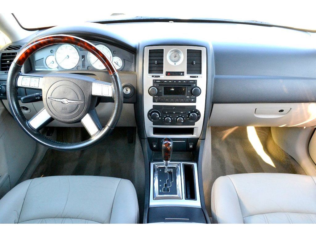 2006 Chrysler 300C HEMI CLEAN CARFAX  WARRANTY INCLUDED