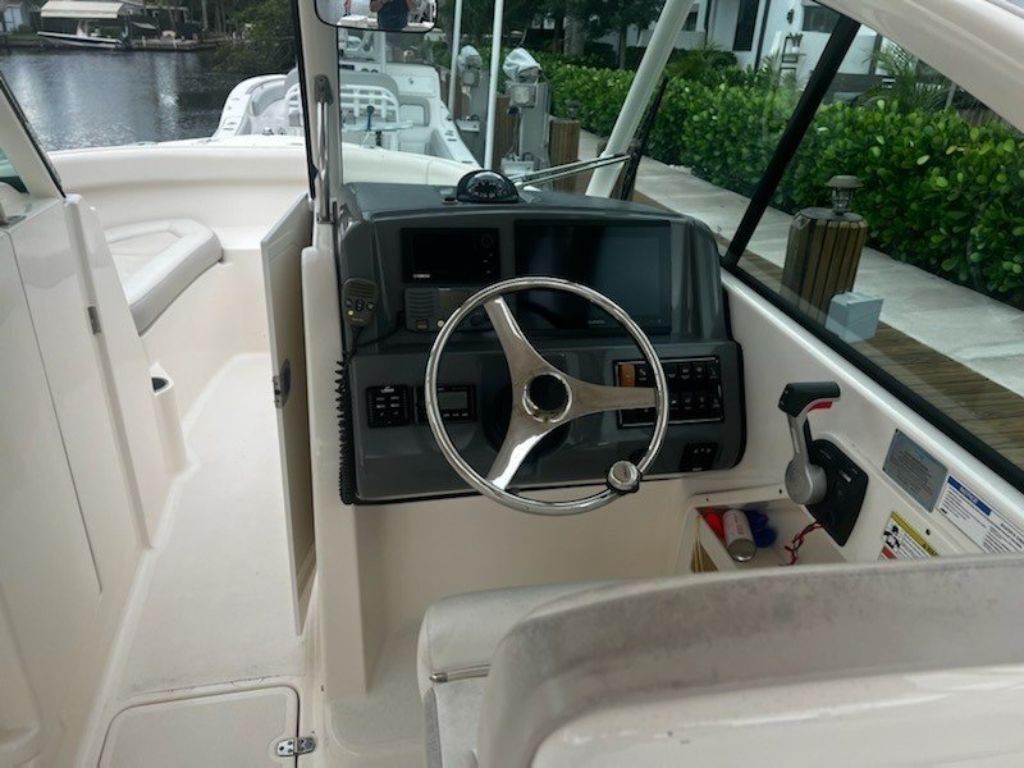 2014 Pursuit DC265