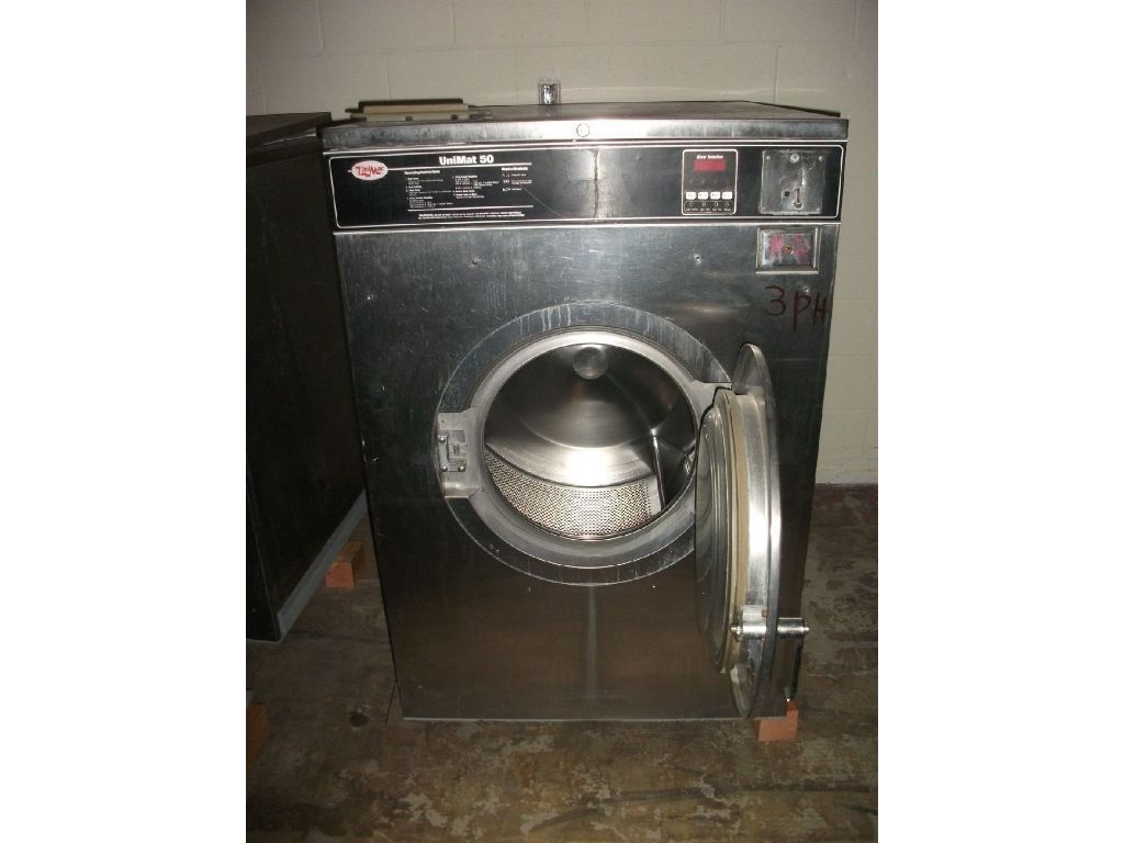 Coin Operated Unimac UniMat Uni-Mac 50 lb washer/ extractor used