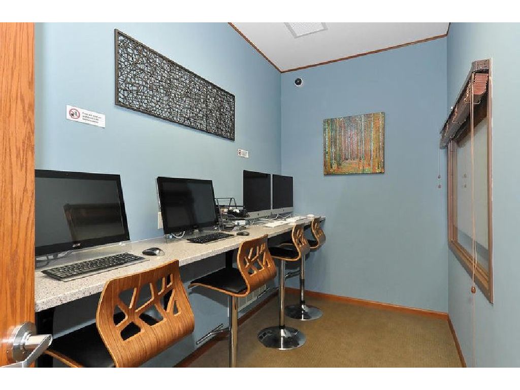 BOULDER RIDGE 1bedroom available in a 2BR, 1BA apartment