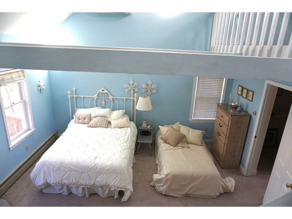 Beautiful Home in Hollis