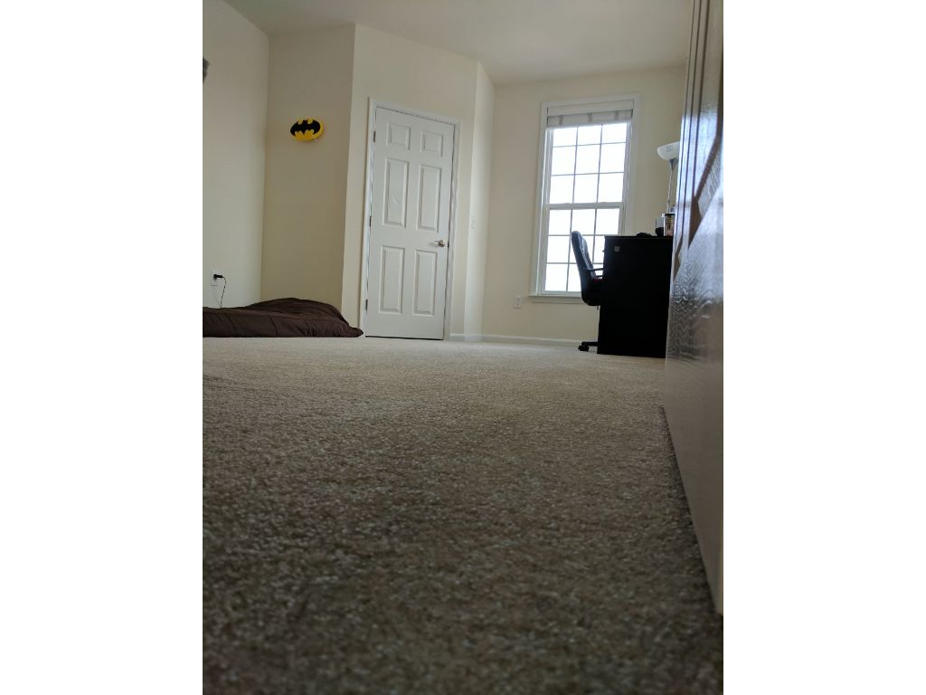 Spacious Room With Attached Bathroom And Walk-in Closet In Herndon