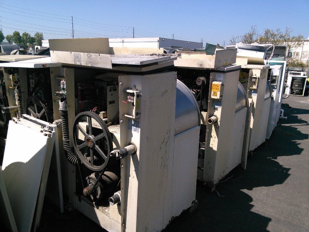 Fair Condition Milnor Front loading washing machine 208-240V stainless steel 30015C4A