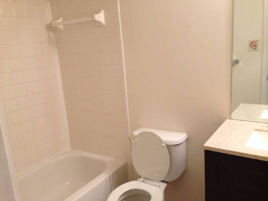 FULL PRIVATE BASEMENT FOR RENT IN STERLING /CASCADES. 1 BD+1BH+1KTCN @995, ALL INCLUDED