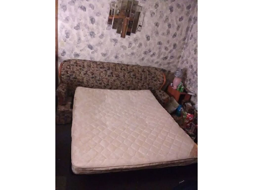 Older couch w/ full size bed