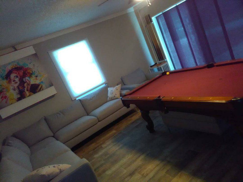 Room For Rent / Large Master Bedroom