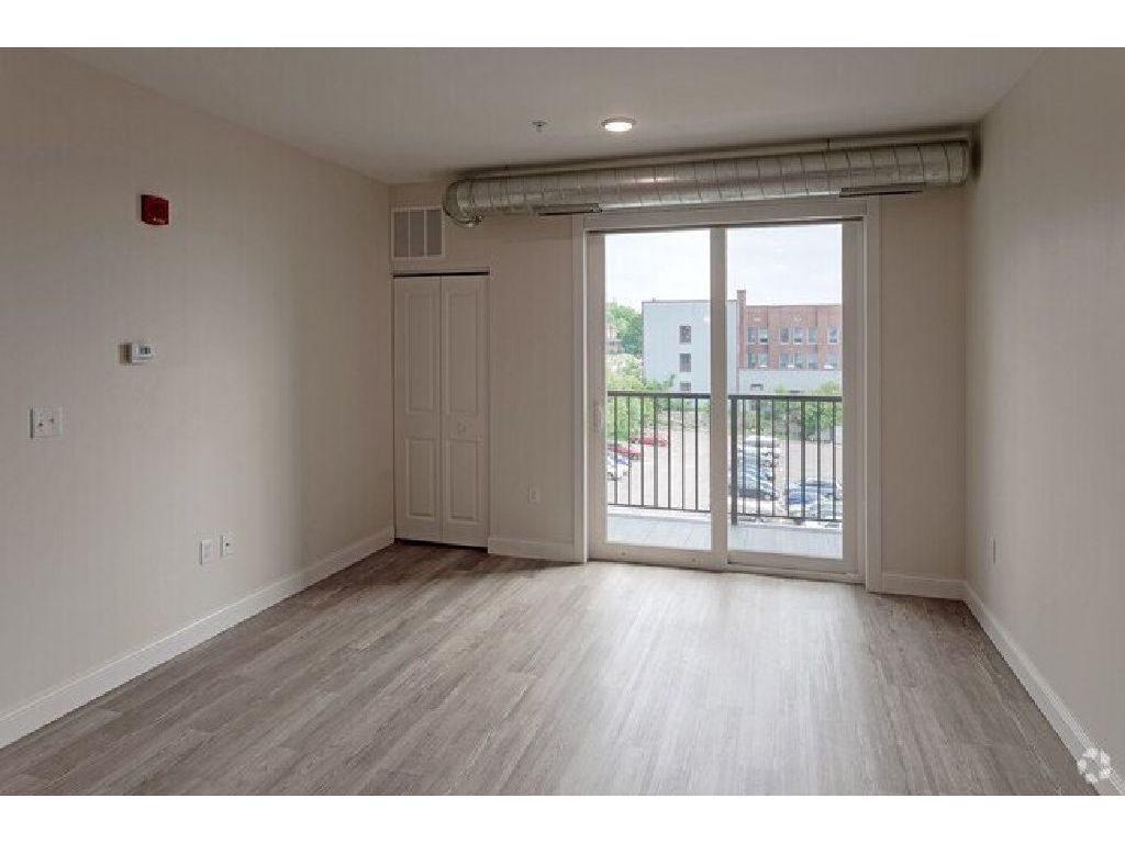 1 Bed 1 Bath Luxury Apt at CityView Flats
