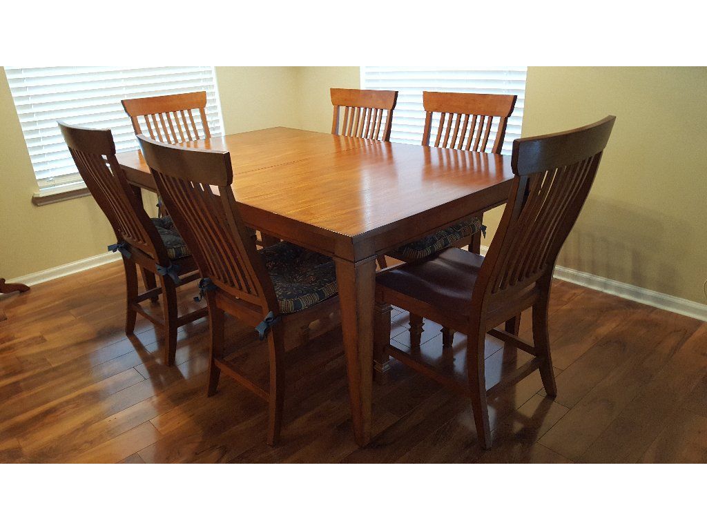 Ethan Allen Dining Table and Chairs