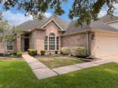 3 Bedroom 2BA 2089 ft² House For Rent in Pearland, TX 3714 Crescent Dr