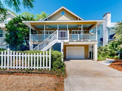 4 Bedroom 4BA House Vacation Rental in Three Kings, St. Simons Island, GA