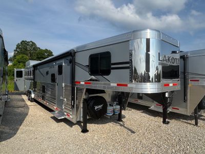 2026 Lakota Trailers Charger 8415SR Four Horse Trailer Gooseneck Trailers Cuba, MO