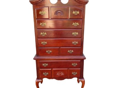 Late 20th Century 7-Drawer Queen Anne Cherry Highboy Dresser