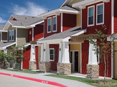 U Club Townhomes Spring 2020 Sublease