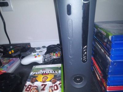 Xbox 360 Elite 120gb 2K Football bundle OBO