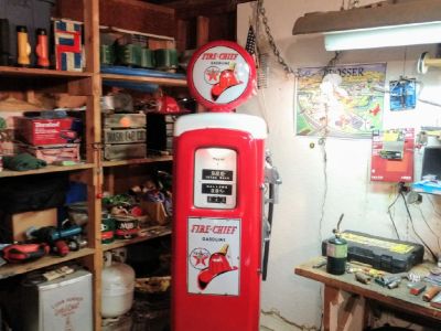 Vintage 1945 Wayne gas pump model 80 restored