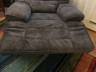 Grey double recliner chair