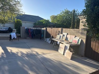 Garage sale Elliot and Higley