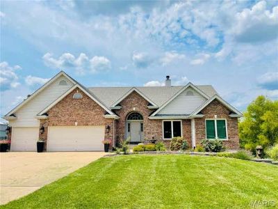 4 Bedroom 3BA 3394 ft Single Family Home For Sale in LAKE ST LOUIS, MO