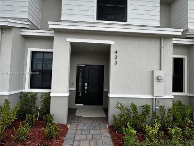 3 Bedroom 3BA 1434 ft² Townhouse For Rent in Florida City, FL